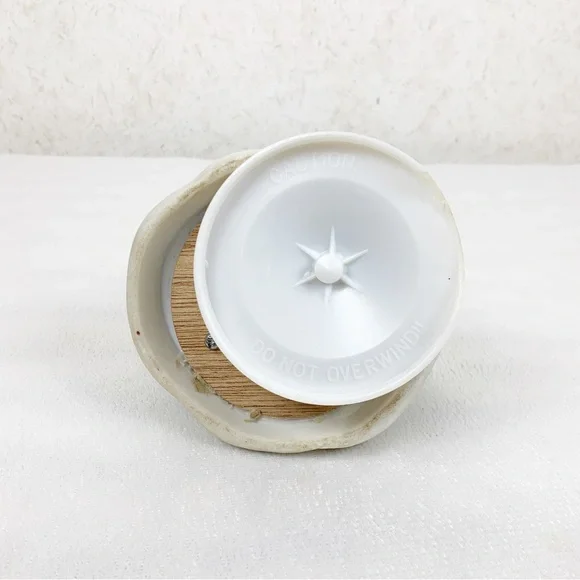 Vintage Zayre Corp Taiwan Hark The Harold Angels Sing Rotating Music Box Rainbow - Picture 6 of 11